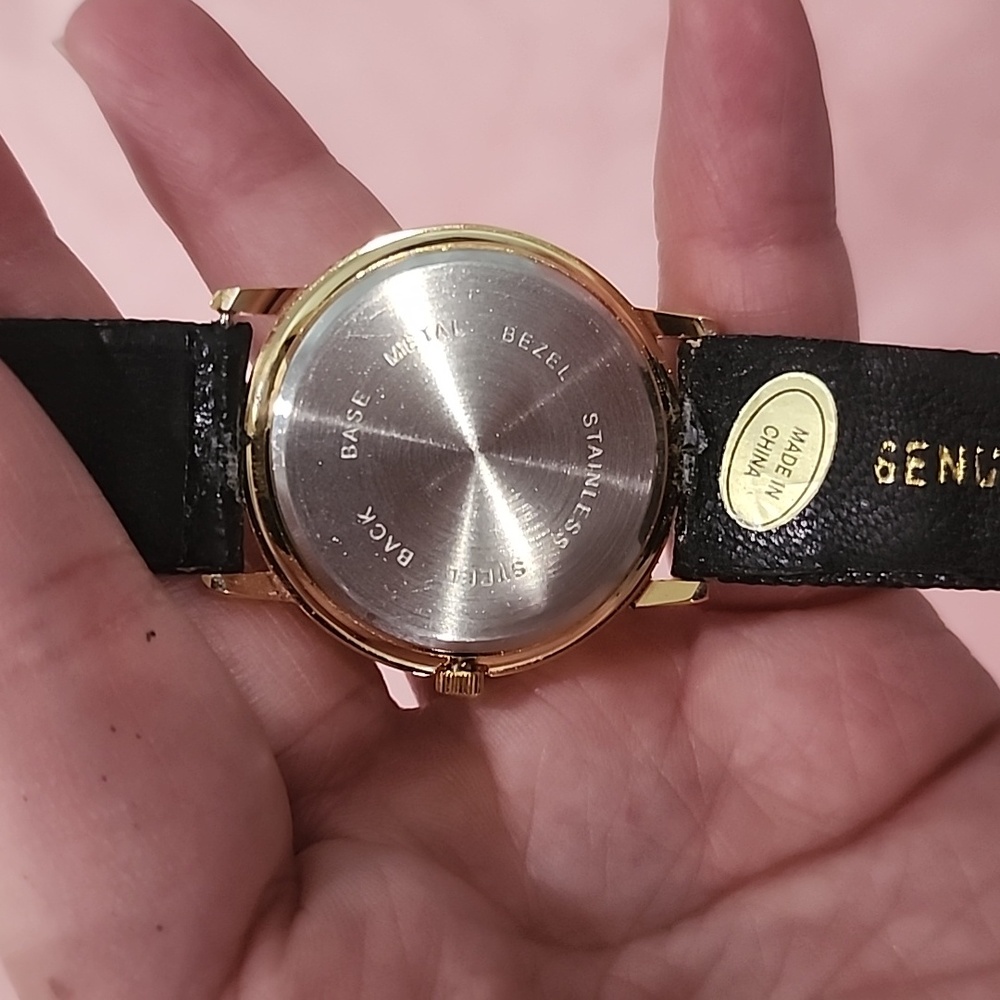 Woman Watch - Picture 4 of 4